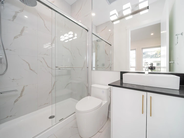 1260 E 54th Avenue, Vancouver, BC, V5X 1L9 - 5