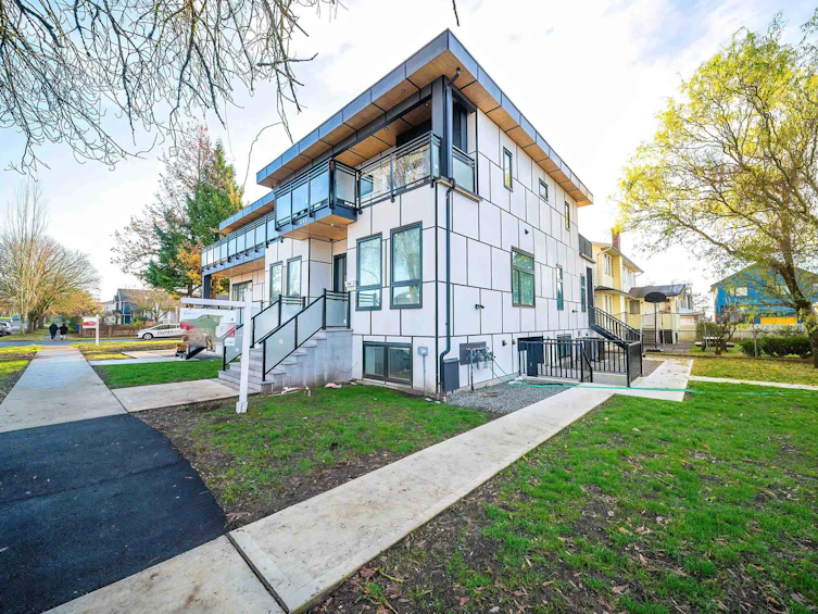 1260 E 54th Avenue, Vancouver, BC, V5X 1L9 - 34