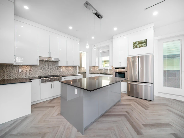1260 E 54th Avenue, Vancouver, BC, V5X 1L9 - 10
