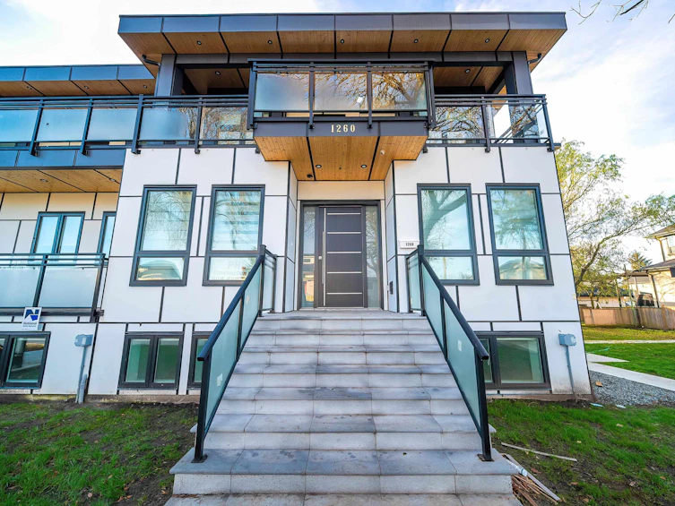 1260 E 54th Avenue, Vancouver, BC, V5X 1L9 - 33