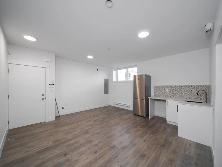 1260 E 54th Avenue, Vancouver, BC, V5X 1L9 - 18