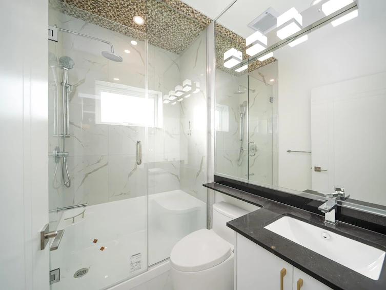 1260 E 54th Avenue, Vancouver, BC, V5X 1L9 - 25