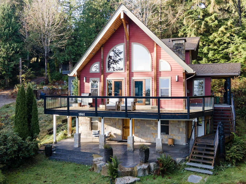 1861 North Road, Gibsons BC