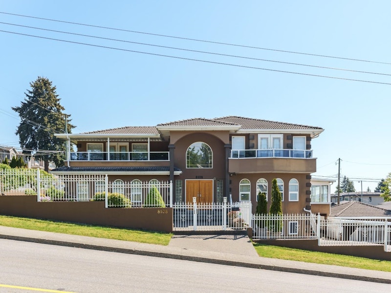 8108 Royal Oak Avenue, Burnaby BC V5J 5J5