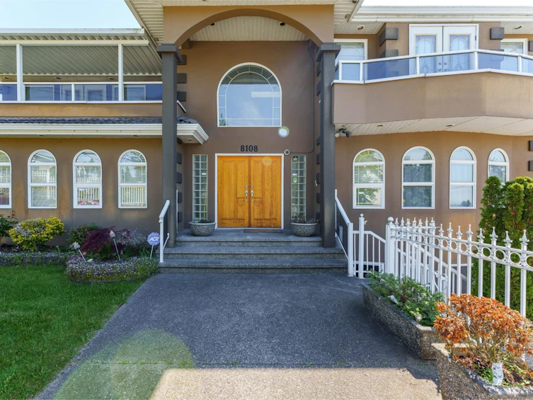 8108 Royal Oak Avenue, Burnaby, BC, V5J 5J5 - 2