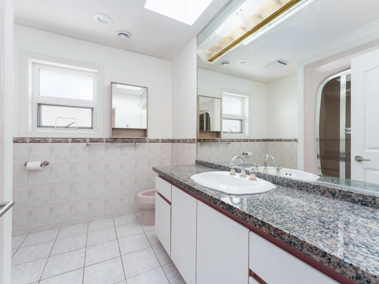 8108 Royal Oak Avenue, Burnaby, BC, V5J 5J5 - 21