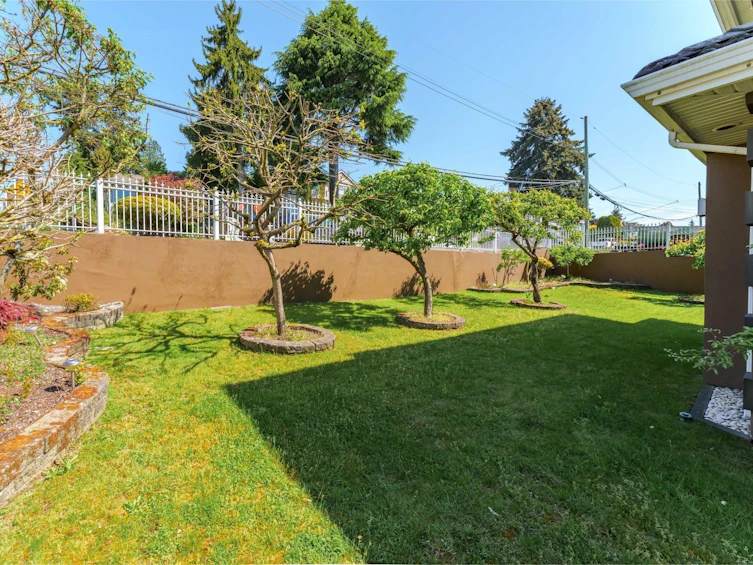 8108 Royal Oak Avenue, Burnaby, BC, V5J 5J5 - 31
