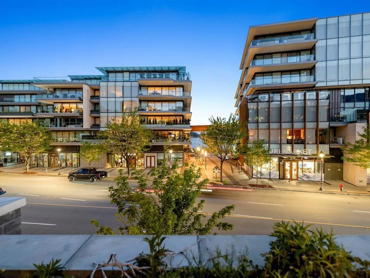 205-1331 Marine Drive, West Vancouver, BC, V7T 1B6