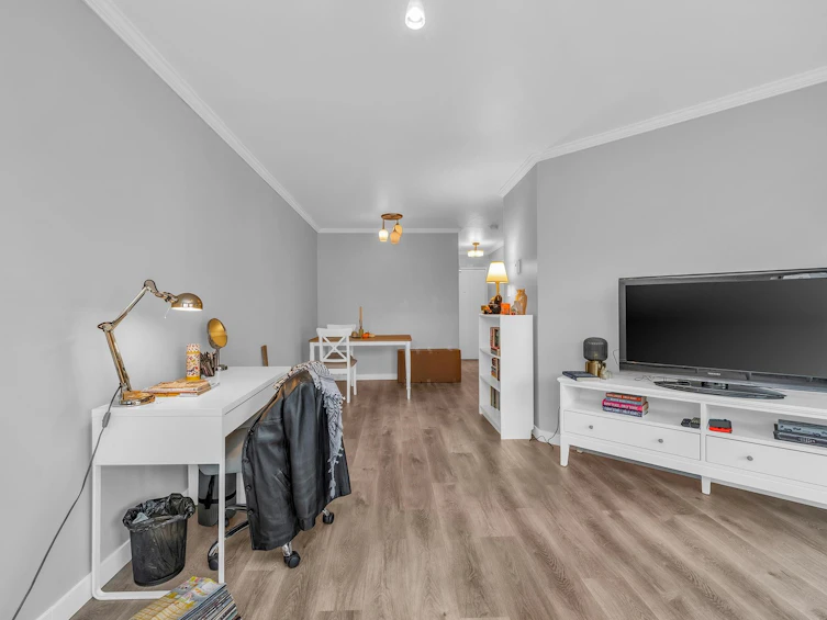 204-975 E Broadway, Vancouver, BC, V5T 1Y3 - 7