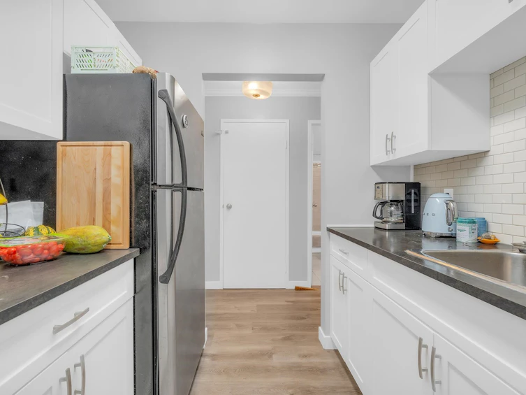 204-975 E Broadway, Vancouver, BC, V5T 1Y3 - 10