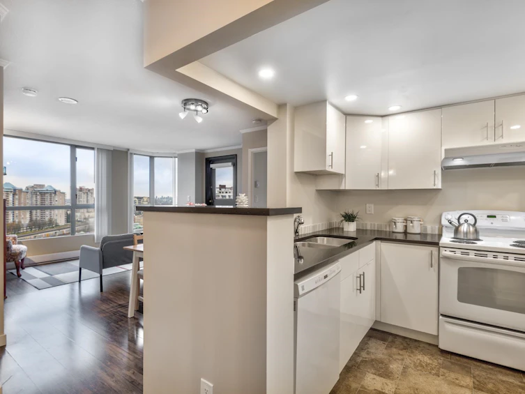 1204-828 Agnes Street, New Westminster, BC, V3M 6R4 - 2