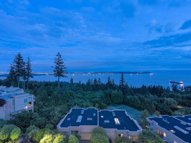 601-3105 Deer Ridge Drive, West Vancouver, BC, V7S 4W1