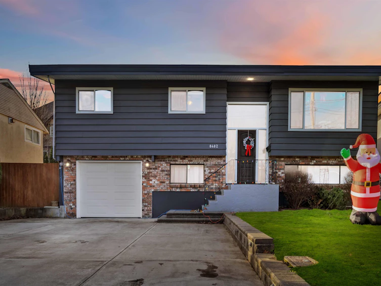 8482 Hilton Drive, Chilliwack, BC, V2P 4Y1