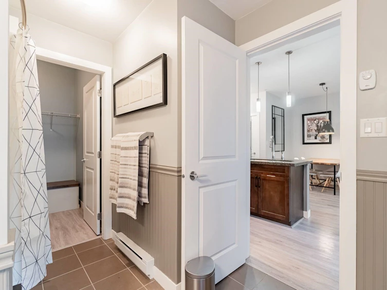 212-33898 Pine Street, Abbotsford, BC, V2S 2P3 - 24