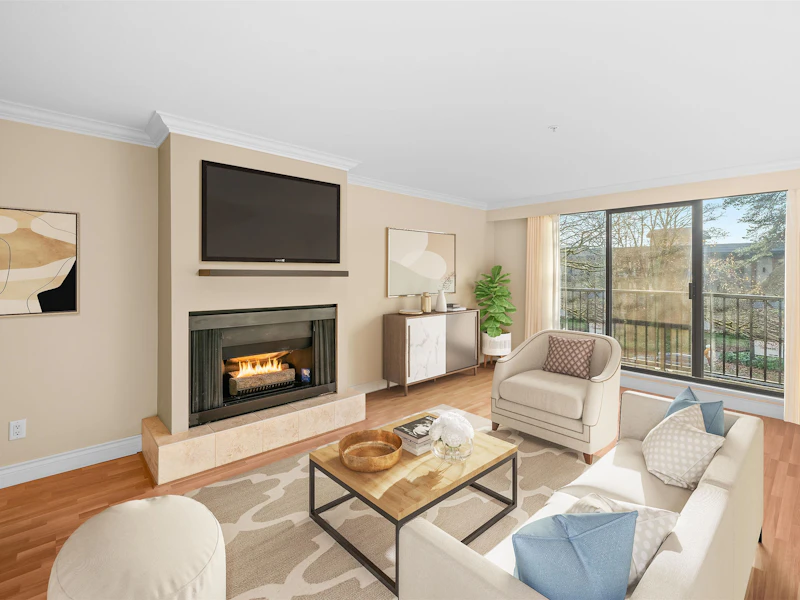 102 - 120 E 5th Street, North Vancouver BC V7L 1L5