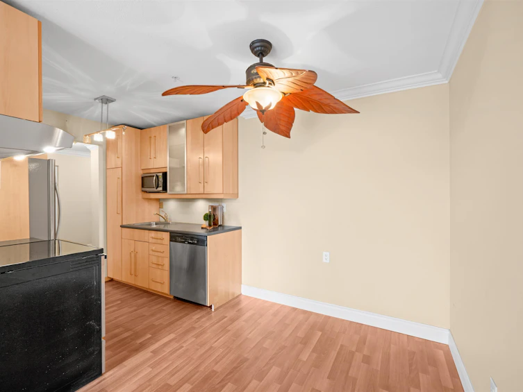 102-120 E 5th Street, North Vancouver, BC, V7L 1L5 - 14