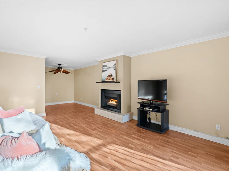 102-120 E 5th Street, North Vancouver, BC, V7L 1L5 - 15