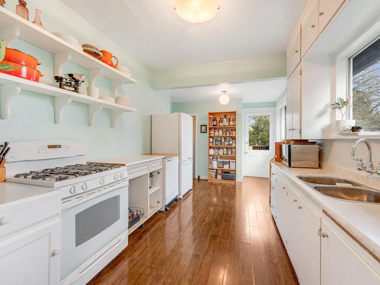713 Fourteenth Street, New Westminster, BC, V3M 4P4 - 7
