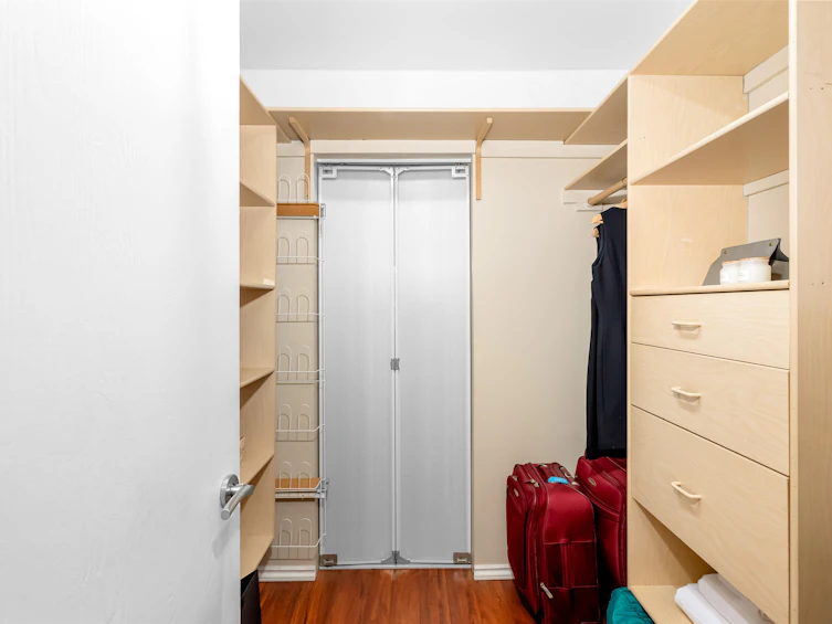213-1424 Walnut Street, Vancouver, BC, V6J 3R3 - 14