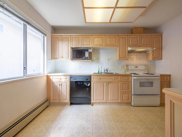 3797 Parker Street, Burnaby, BC, V5C 3B3 - 9