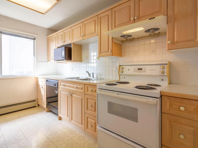 3797 Parker Street, Burnaby, BC, V5C 3B3 - 11