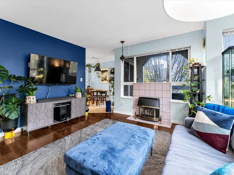 208-1641 Woodland Drive, Vancouver, BC, V5L 3S9 - 3