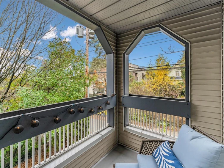 208-1641 Woodland Drive, Vancouver, BC, V5L 3S9 - 8