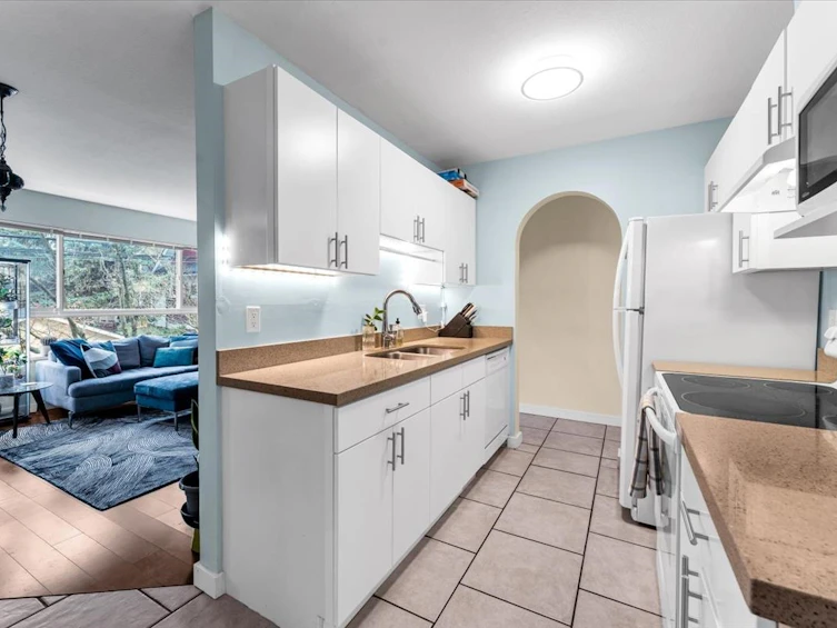 208-1641 Woodland Drive, Vancouver, BC, V5L 3S9 - 14