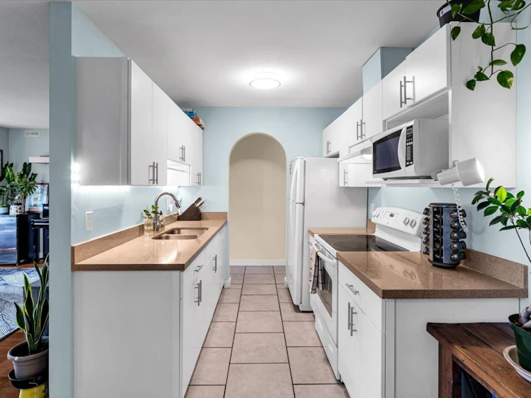 208-1641 Woodland Drive, Vancouver, BC, V5L 3S9 - 16