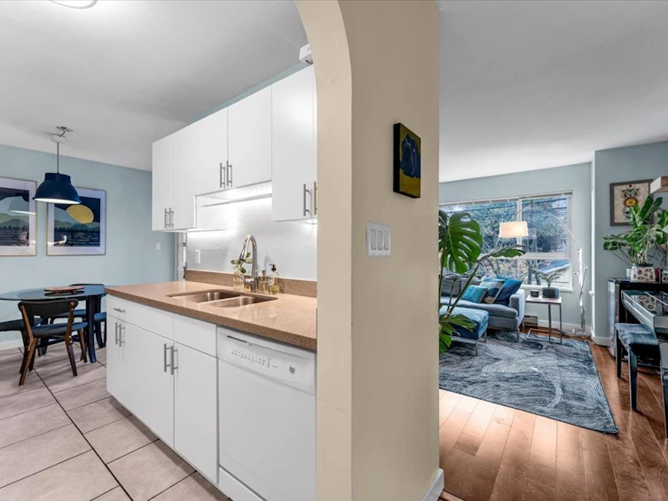 208-1641 Woodland Drive, Vancouver, BC, V5L 3S9 - 18