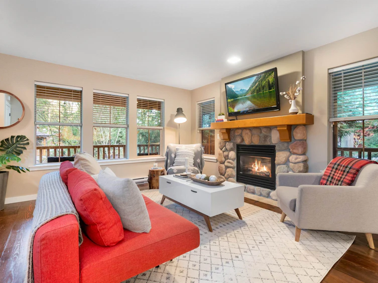 43580 Red Hawk Passage, Cultus Lake, BC, V2R 0E1