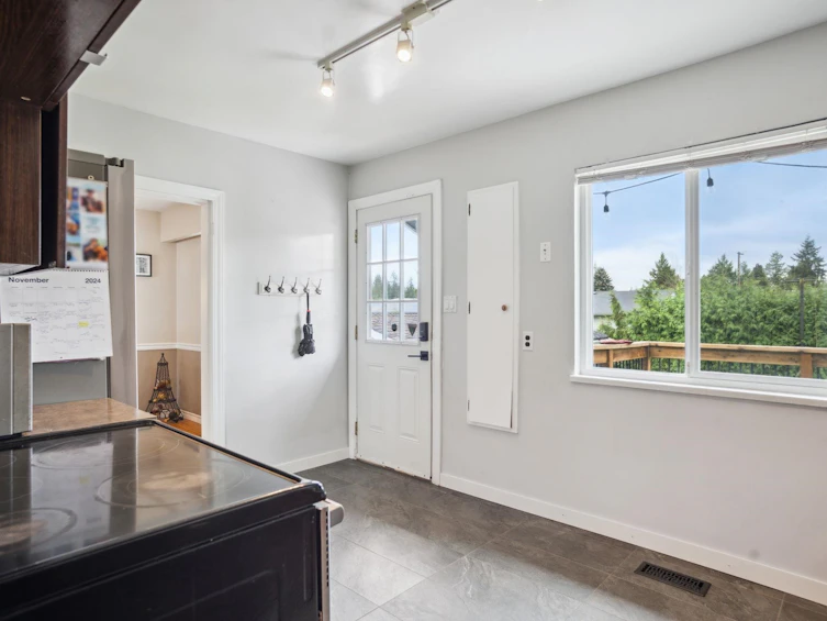 1950 Regan Avenue, Coquitlam, BC, V3J 3C2 - 14