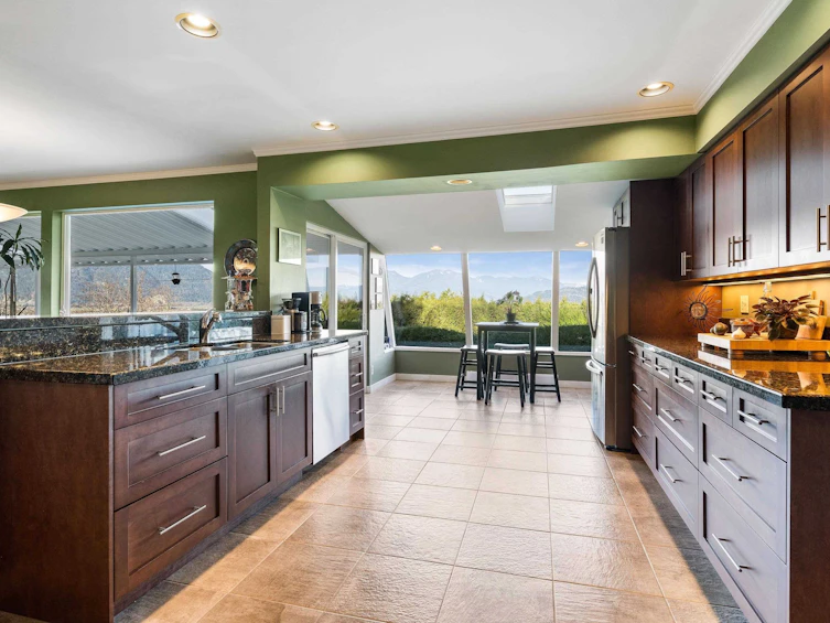 41929 Majuba Hill Road, Chilliwack, BC, V2R 5H1 - 2