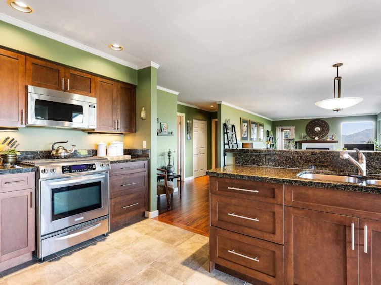 41929 Majuba Hill Road, Chilliwack, BC, V2R 5H1 - 11