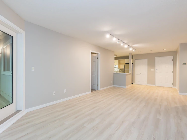 318-2700 Mccallum Road, Abbotsford, BC, V2S 6X9 - 2