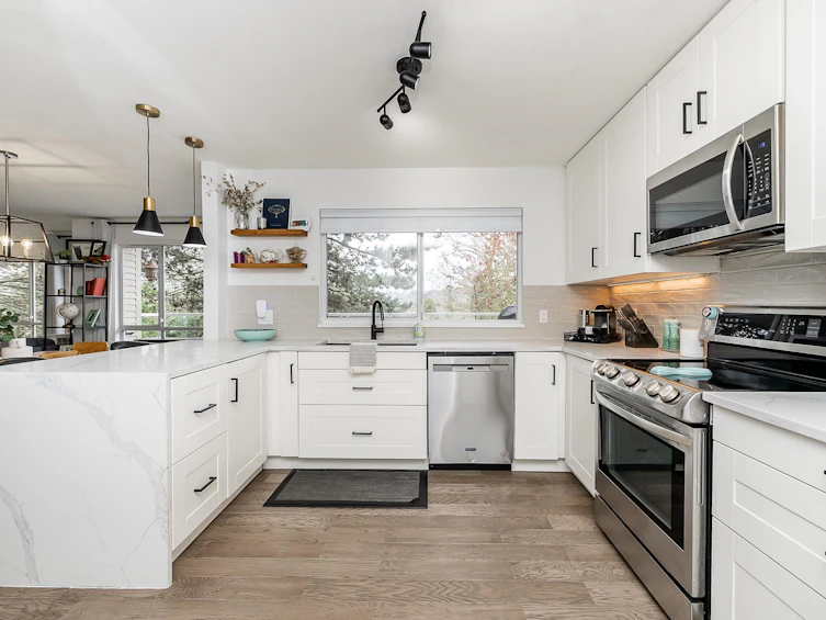 1119 O'flaherty Gate, Port Coquitlam, BC, V3C 6H2 - 3