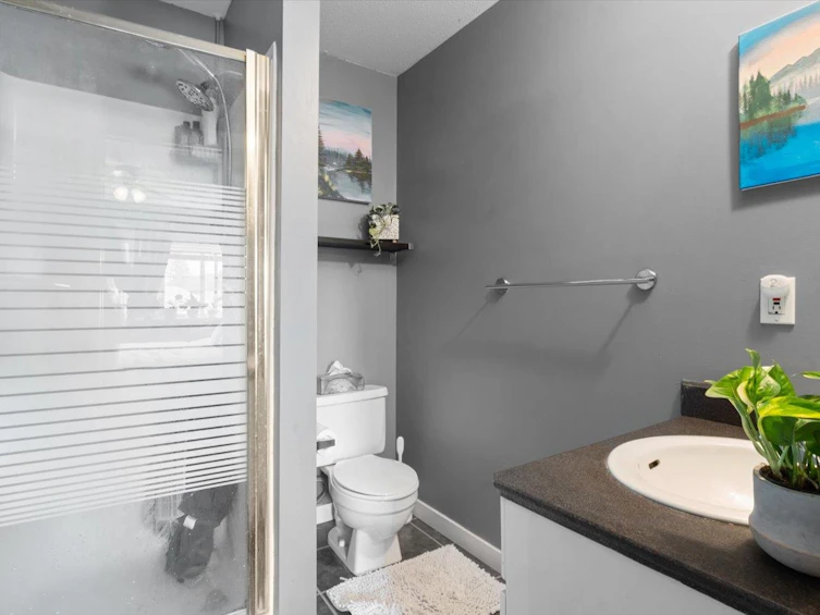 2-46375 Cessna Drive, Chilliwack, BC, V2P 1A7 - 22