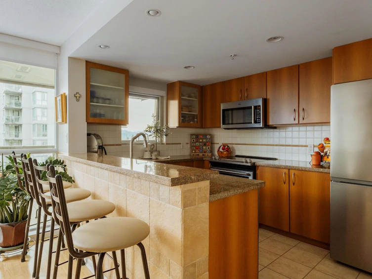 1003-235 Guildford Way, Port Moody, BC, V3H 5L8 - 14