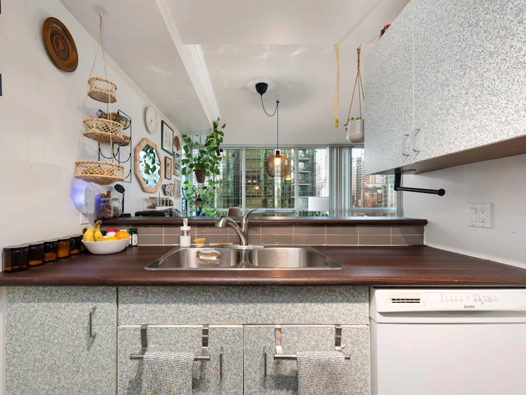 704-588 Broughton Street, Vancouver, BC, V6G 3E3 - 16