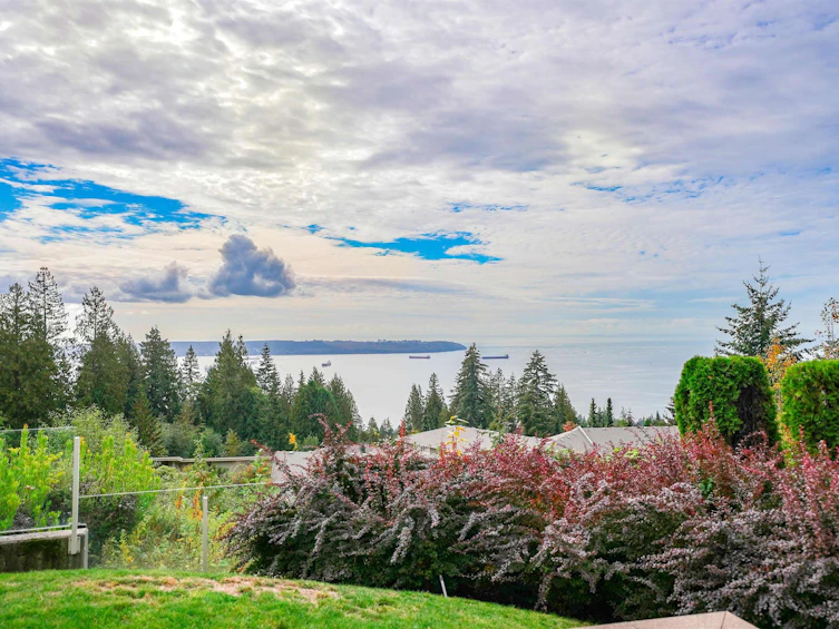 2556 Marr Creek Court, West Vancouver, BC, V7S 0A3 - 10