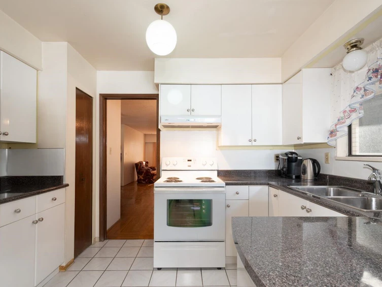 2061 E 41st Avenue, Vancouver, BC, V5P 1L3 - 10