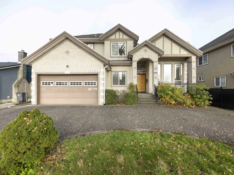 13305 87b Avenue, Surrey, BC, V3W 6B9