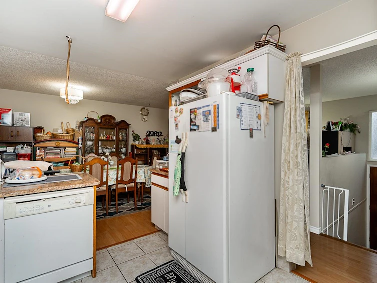 15005 86 Avenue, Surrey, BC, V3S 4T8 - 7