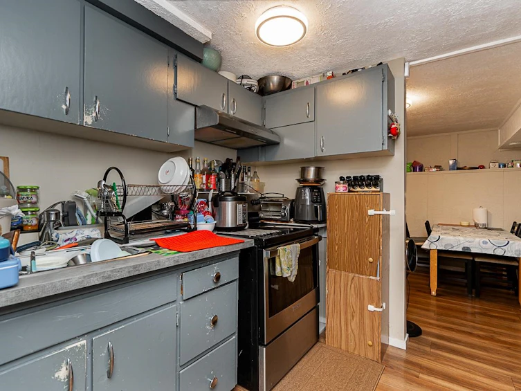 15005 86 Avenue, Surrey, BC, V3S 4T8 - 15