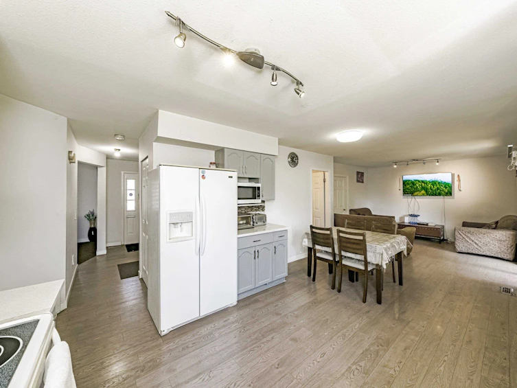 8484 120a Street, Surrey, BC, V3W 9R3 - 16