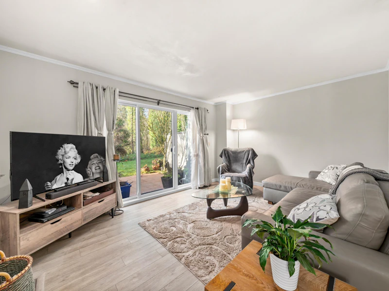 8574 Woodgrove Place, Burnaby BC V5A 4B1