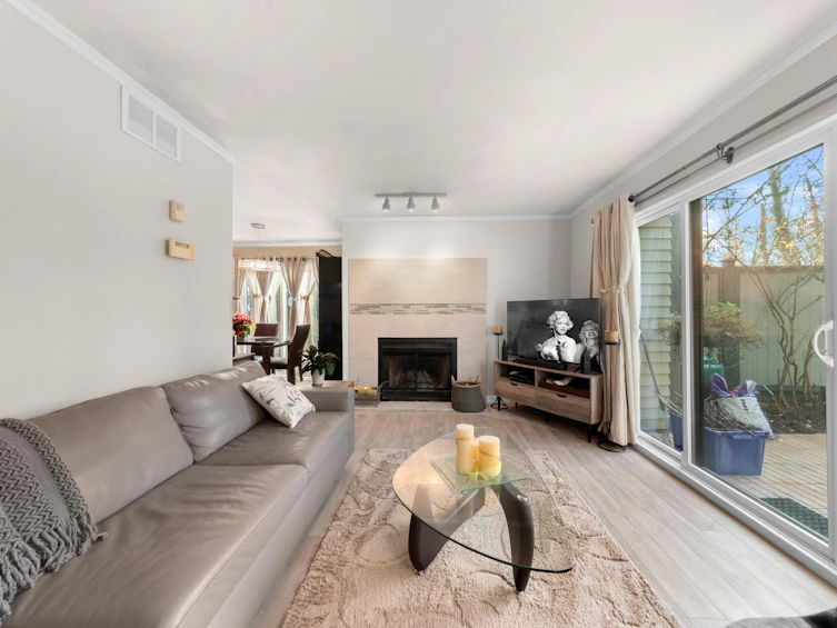 8574 Woodgrove Place, Burnaby, BC, V5A 4B1 - 3