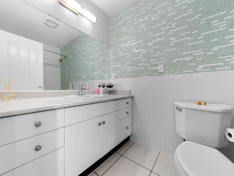 8574 Woodgrove Place, Burnaby, BC, V5A 4B1 - 16