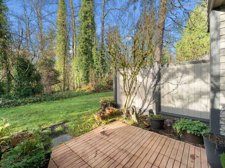 8574 Woodgrove Place, Burnaby, BC, V5A 4B1 - 24
