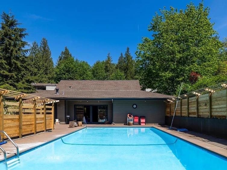 8574 Woodgrove Place, Burnaby, BC, V5A 4B1 - 34